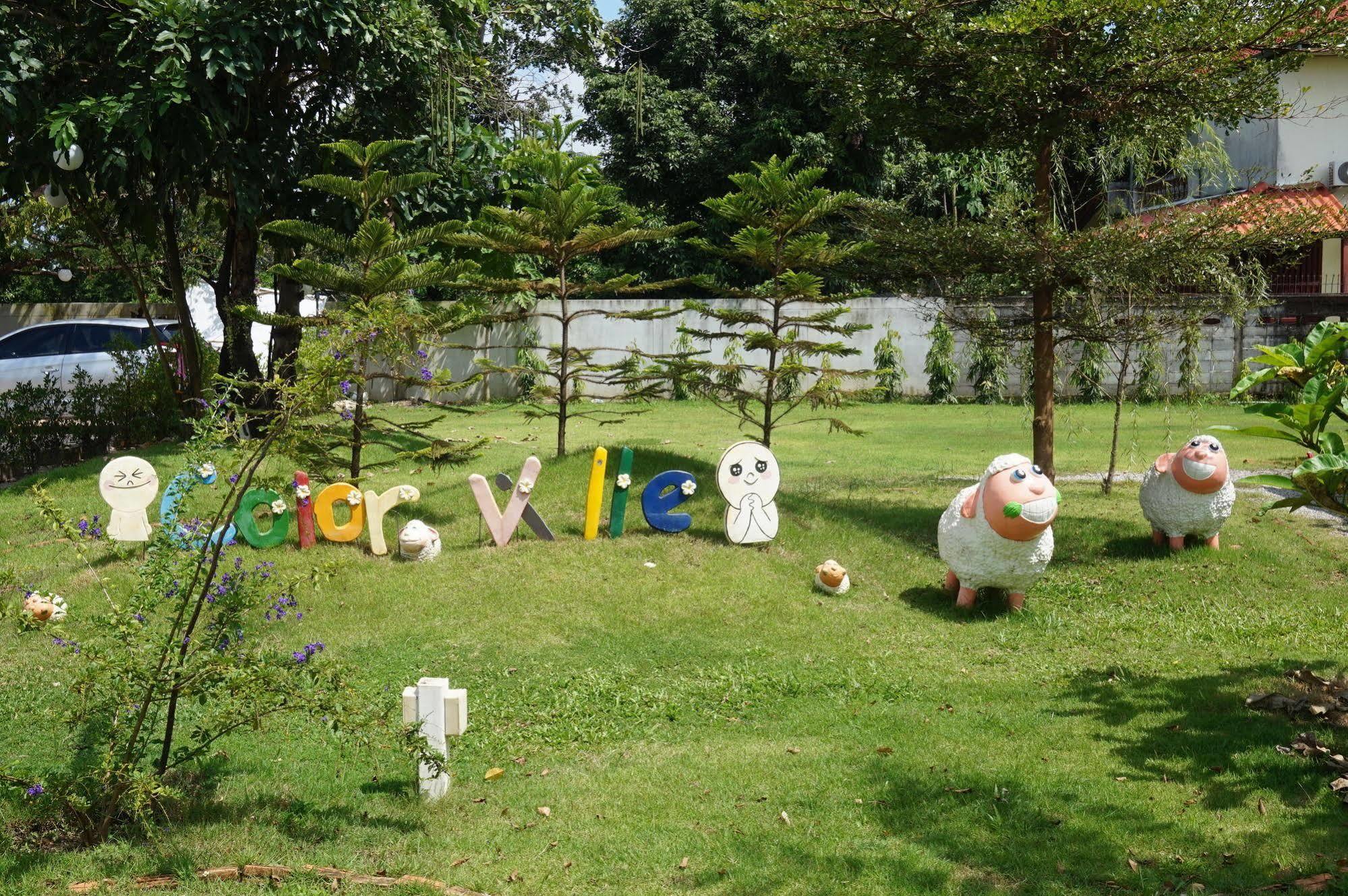 더 컬러 빌 호텔  사콘 나콘 외부 사진